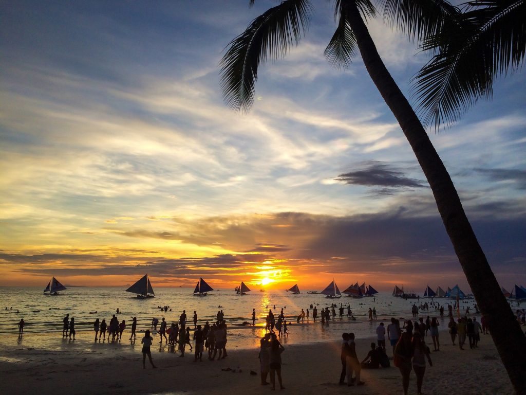 Regarder le coucher de soleil à Boracay